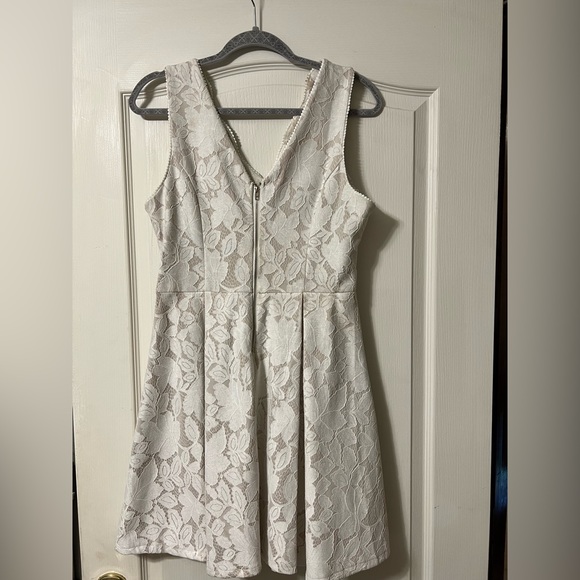 Fab’rik - Picture 2 of 2